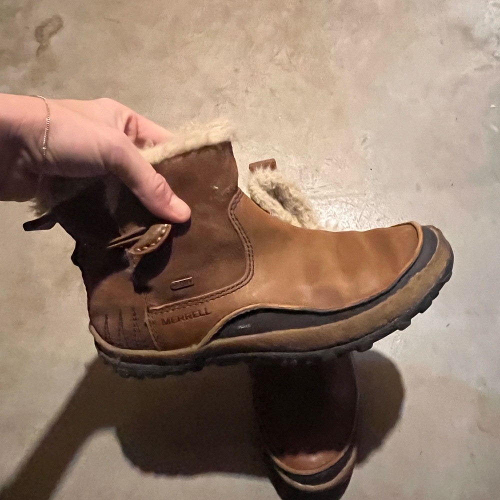 Merrill mid ankle leather waterproof boot